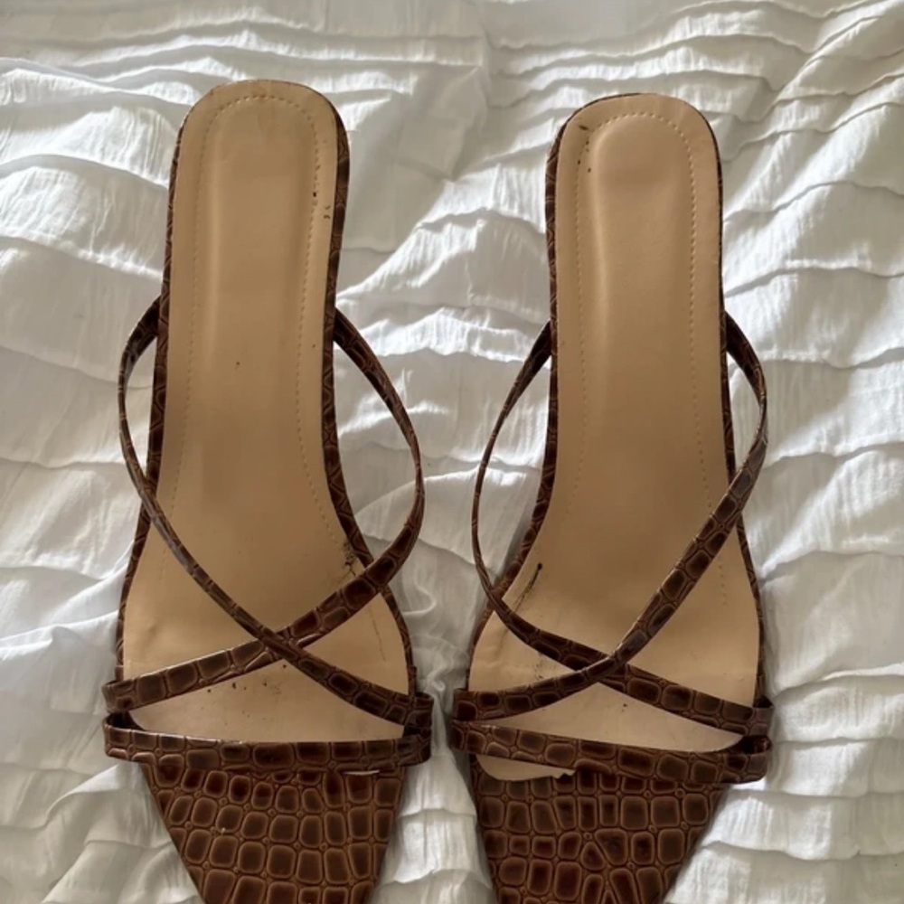 Bobbi Brown Strappy Croc-Embossed Tan Heels